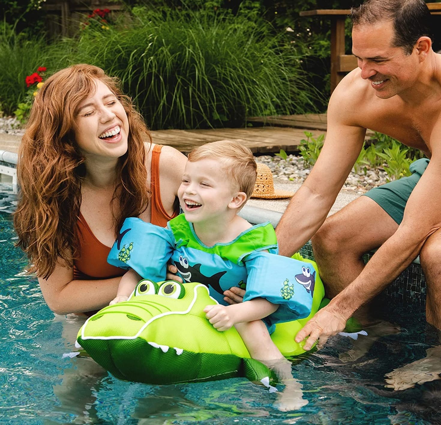 "Experience Fun in the Sun: Must-Have Pool Accessories at FloridaKeysVillas.com!"