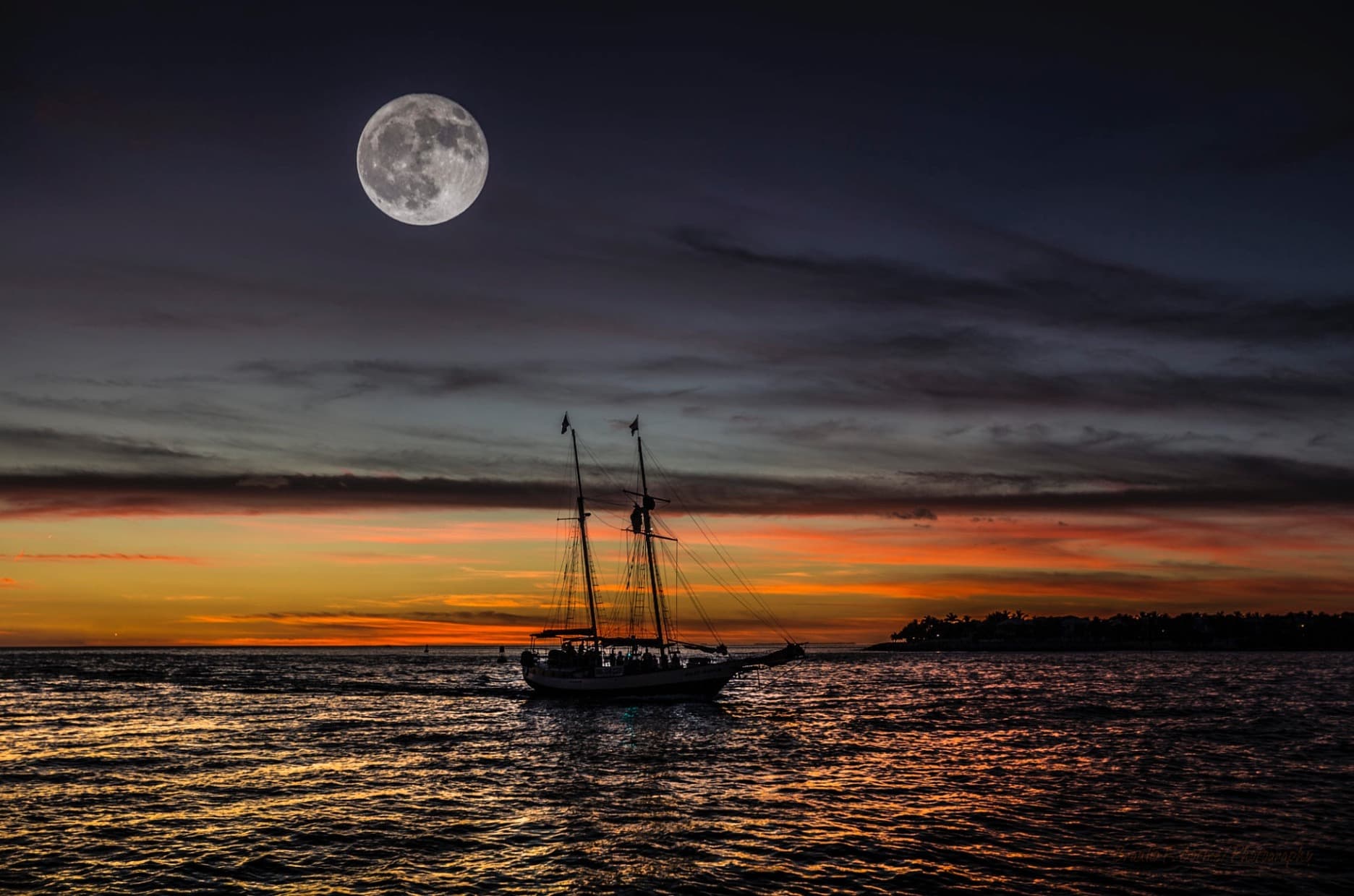 Full Moon Celebrations in the Enchanting Florida Keys Image