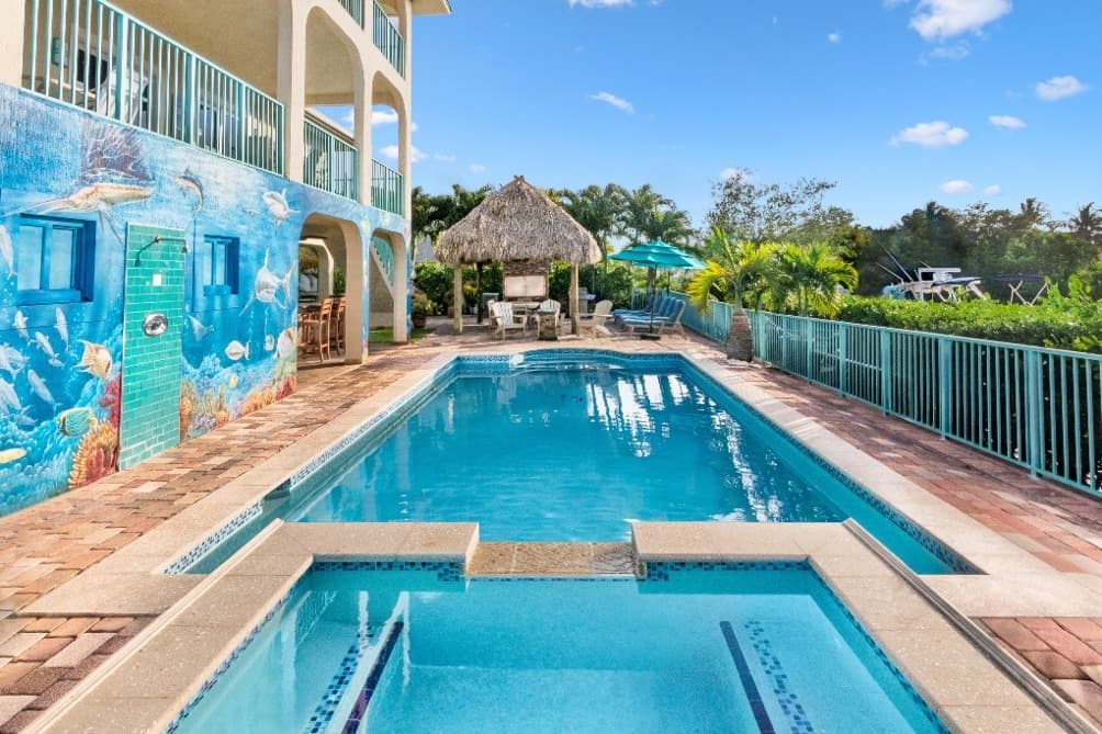 Protect Your Florida Keys Vacation with Hurricane Insurance | FloridaKeysVillas.com Image