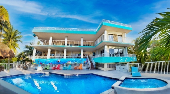 Florida Keys Vacation Rentals with private pool sleeps 14 guests