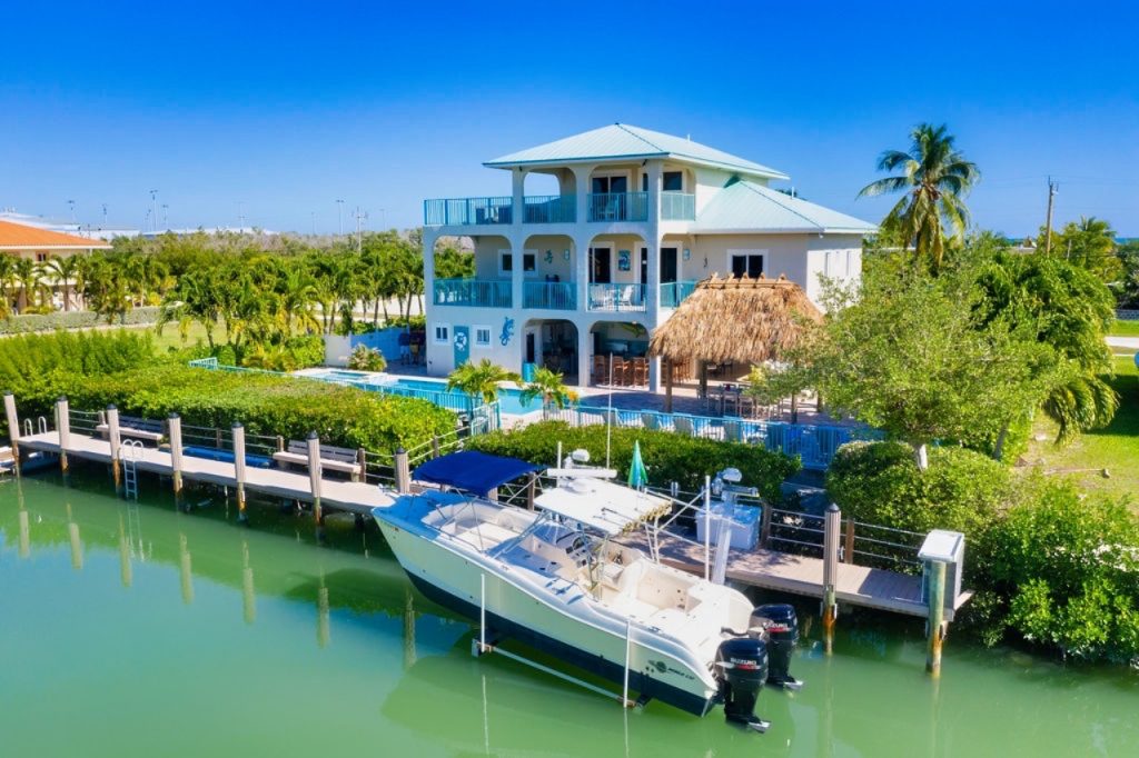 Waterfront dock at Marathon Florida vacation home with space for boats and easy ocean access