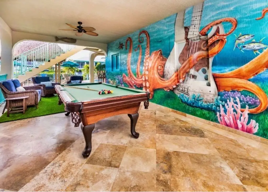 Florida-keys-villas-411-sombrero-marathon-fl-exterior-outdoor-pool-table