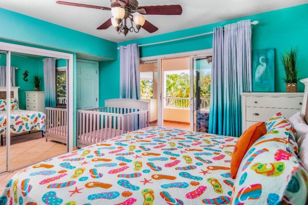 Baby Crib and Pack-n-Play for Family Friendly Vacation Rentals in the Florida Keys. FloridaKeysVillas.com