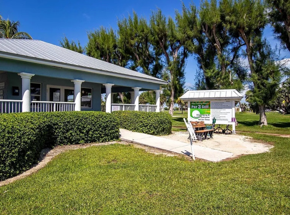 Florida Keys par-3 golf course in Key Colony Beach. FloridaKeysVillas.com