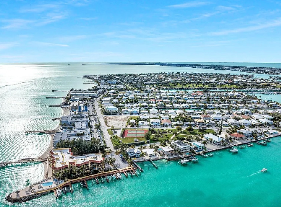 711 8 Street Key Colony Beach Fl Aerial View of Key Colony Beach. FloridaKeysVillas.com