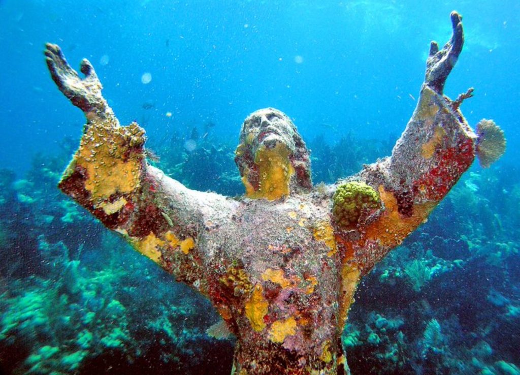 Underwater coral reef photography John Pennekamp State Park Key Largo. Christ of the Abyss in Key Largo, Florida. FloridaKeysVillas.com
