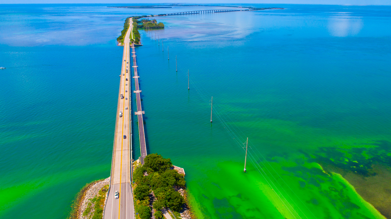 Driving from Key Largo to Marathon on U.S. Highway 1. FloridaKeysVillas.com