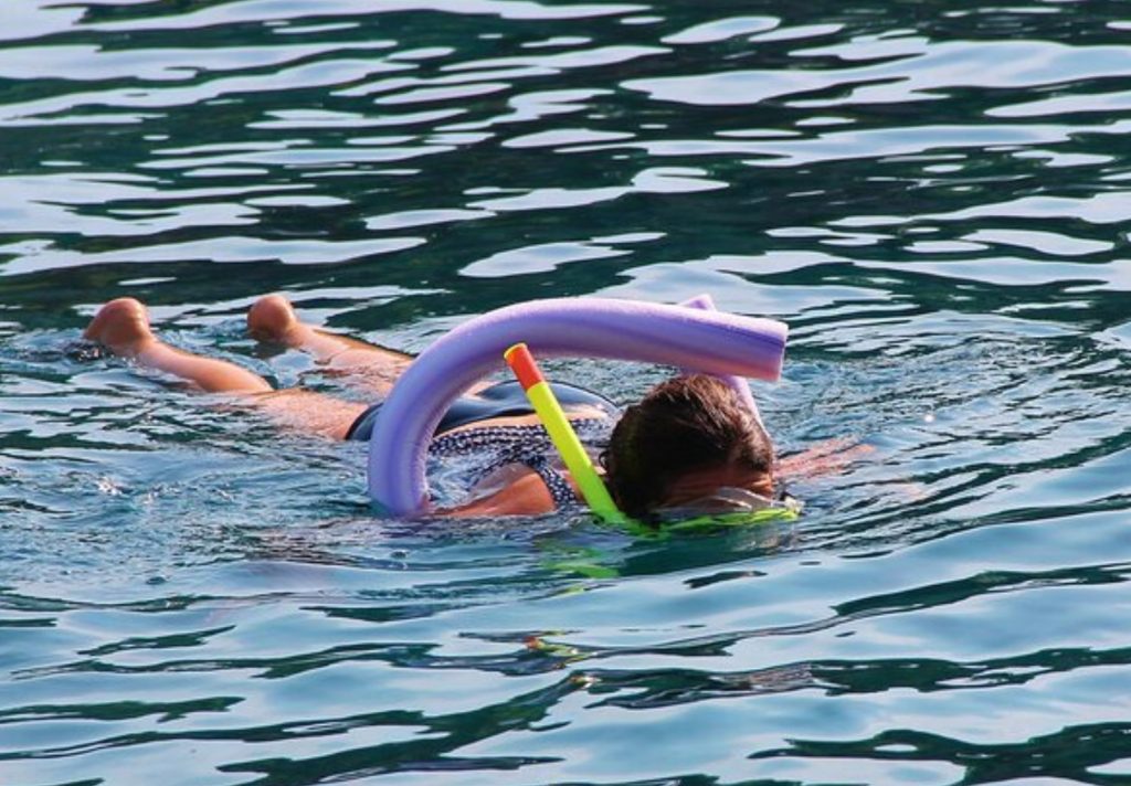 Snorkeling near Sombrero Beach in Marathon Florida. FloridaKeysVillas.com