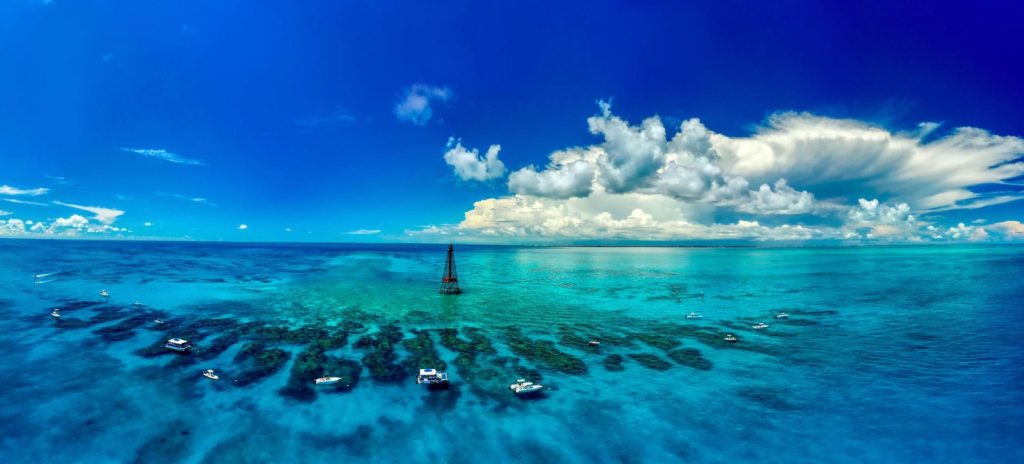 Sombrero Lighthouse reef snorkeling and diving in the Florida Keys near Marathon FL. FloridaKeysVillas.com