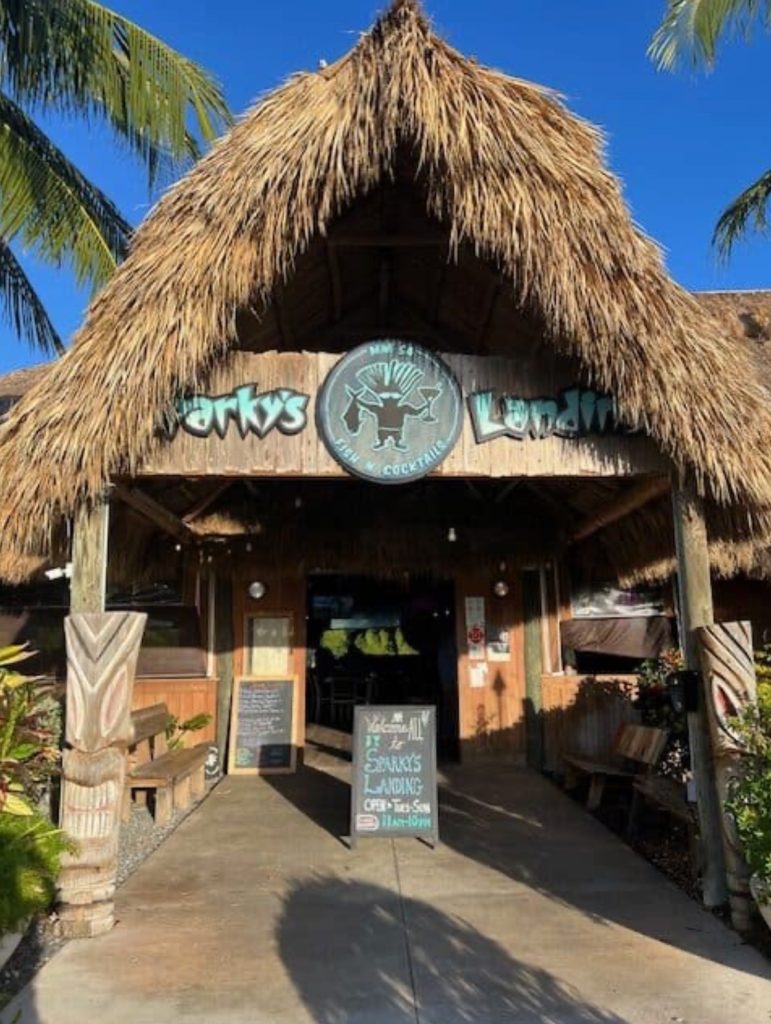 Sparky's Landing Fish N Cocktails. Best Bar & Best happy Hour in Marathon Florida FloridaKeysVillas.com