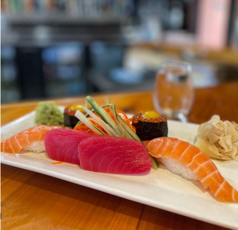 Castaway Waterfront Restaurant & Sushi Bar Best Sushi Bar FloridaKeysVillas.com