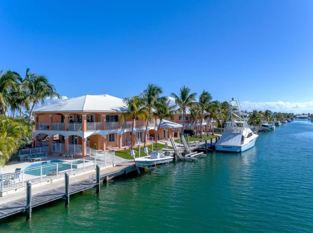 How To Find a Vacation Rental With Private Boat Docks too! Image