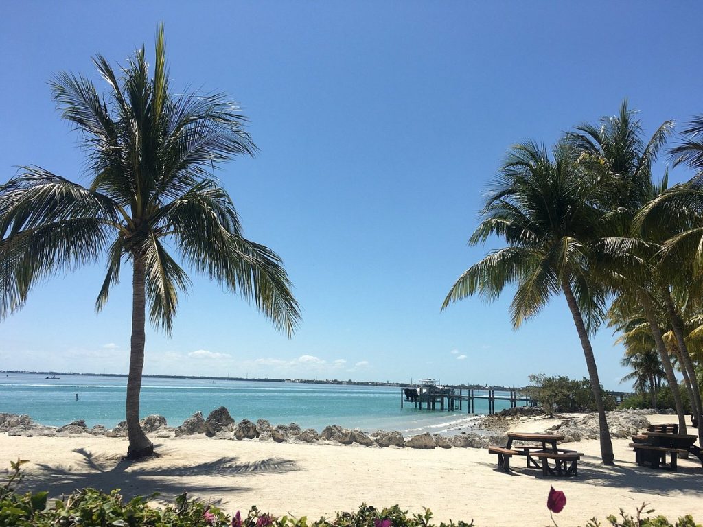 Sunset Beach in Key Colony Beach. FloridaKeysVillas.com